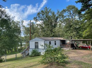 672 An County Road 385, Palestine, TX 75801