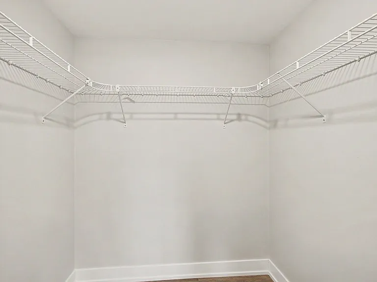 538 N Broadway Ave — Photo 19