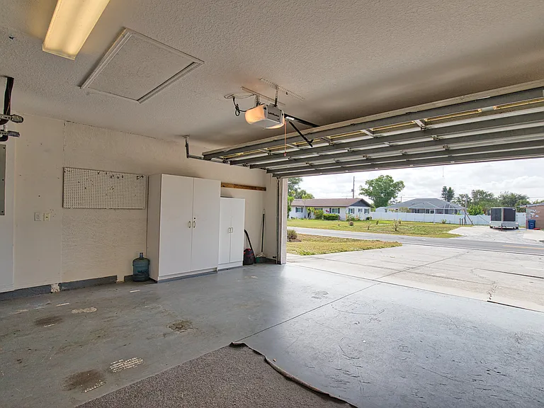 262 Palmetto Dr — Photo 2