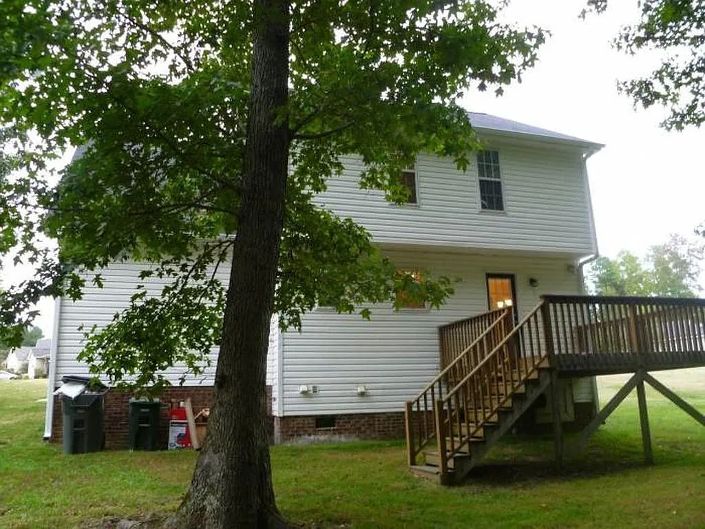 Building Photo - 408 Fair Glen Rd