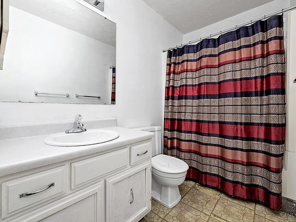 4th image of 3426 Sunbury Ln #302