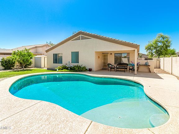 2nd image of 1652 E San Xavier Dr