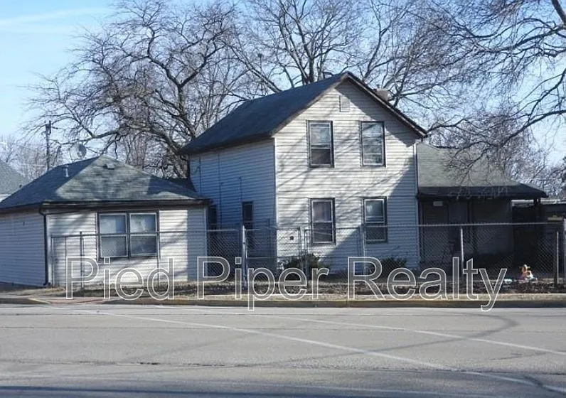 1203 S Galena Ave