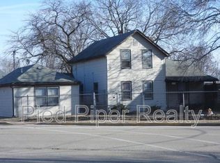 1203 S Galena Ave, Freeport, IL 61032