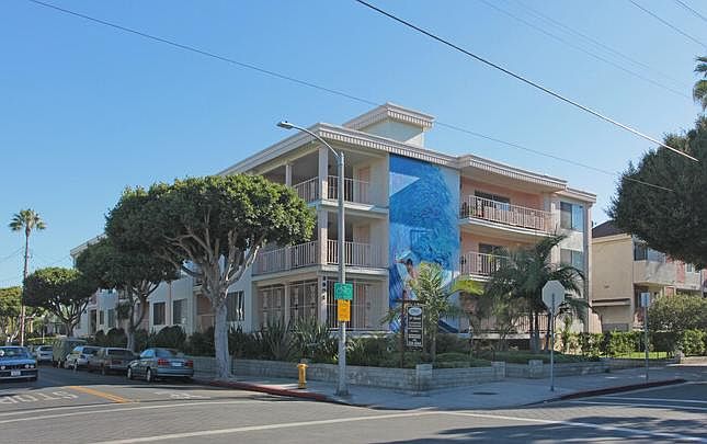 1st image of 2901 4th St #211