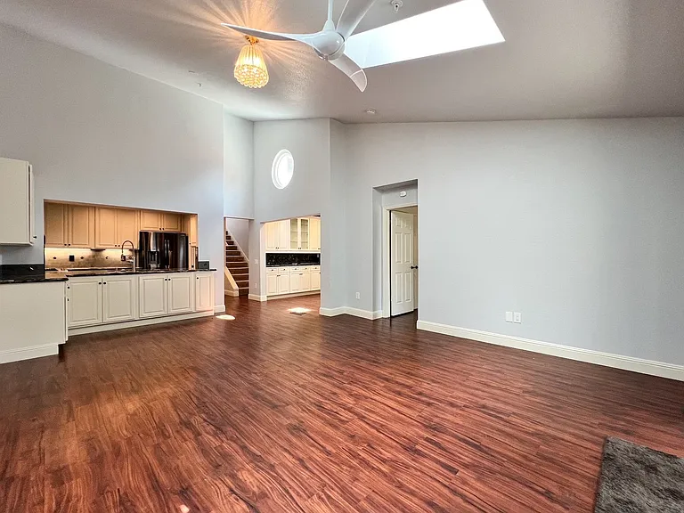 39 Fountain Grove Cir — Photo 14