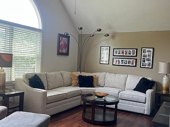 4th image of 520 Morse Landing Dr