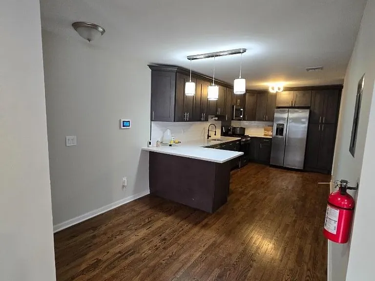 212 N Walnut St — Photo 9