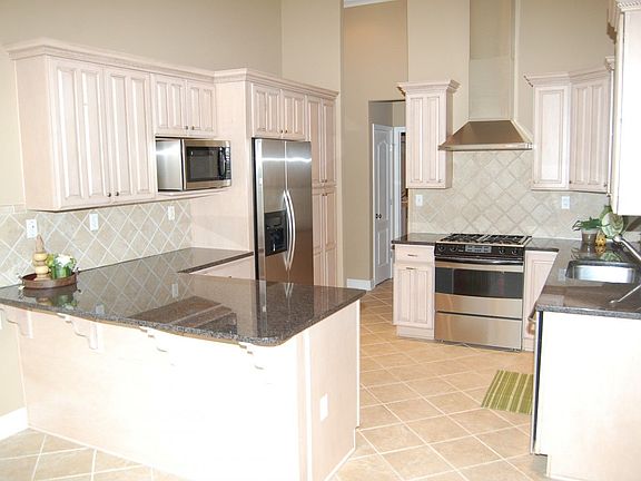 4th image of 3724 S Bryant Dr