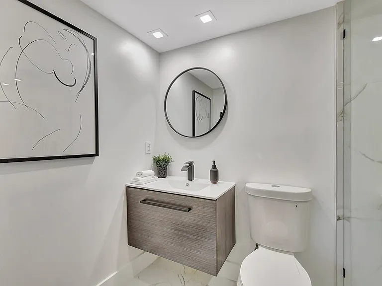 111 Mansfield Dr #C-building C — Photo 9
