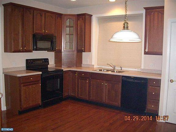 4th image of 131 Lantana Dr