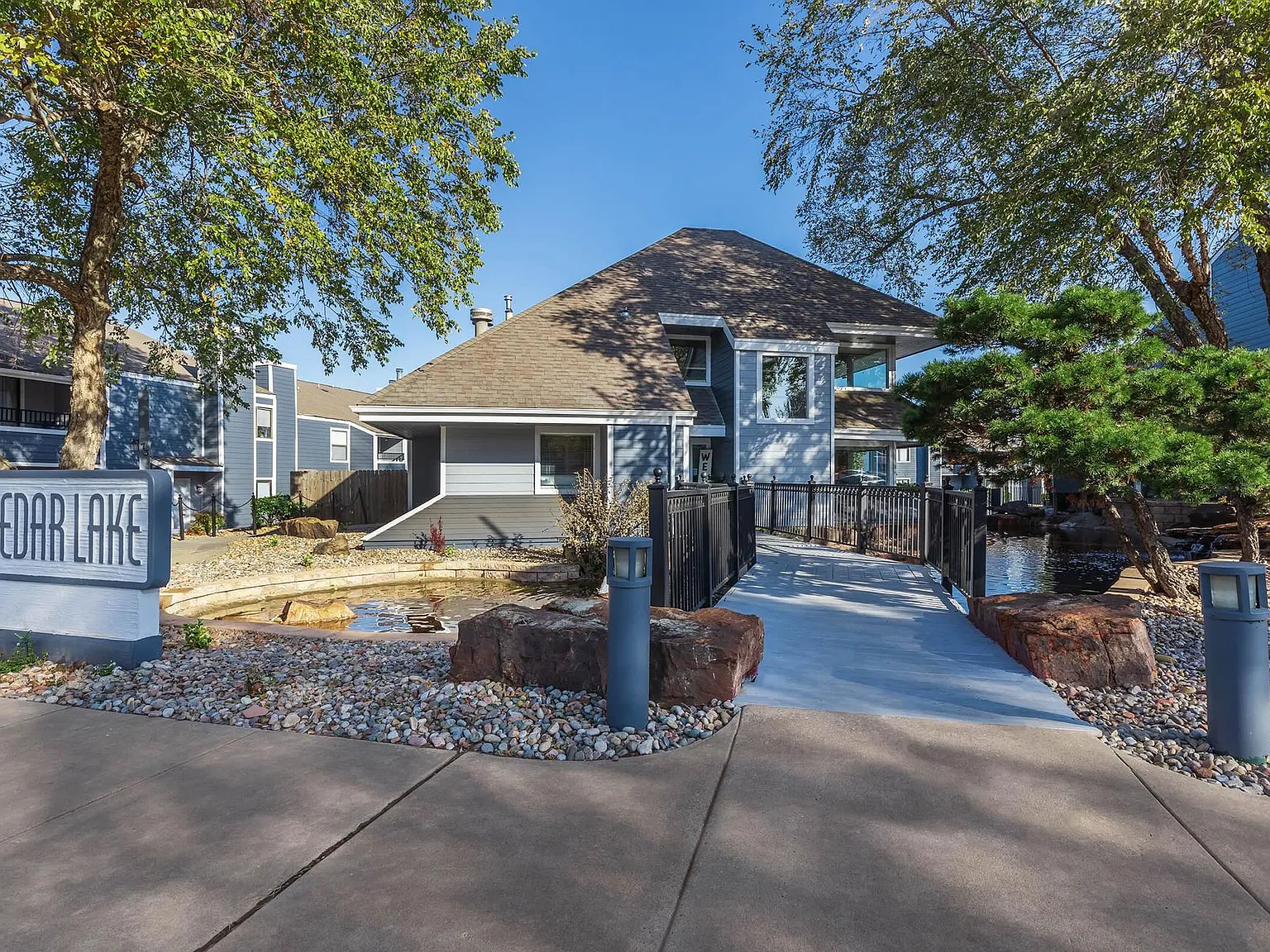 Cedar Lake Apartments — Photo 4