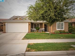 6300 W Clinton Ct, Visalia, CA