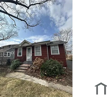 455 Peart Ave — Photo 1