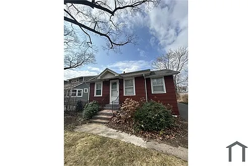 455 Peart Ave Photo 1