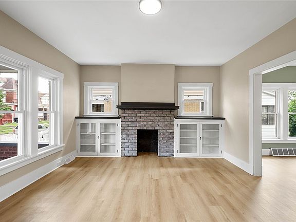4th image of 43 Evans Ave