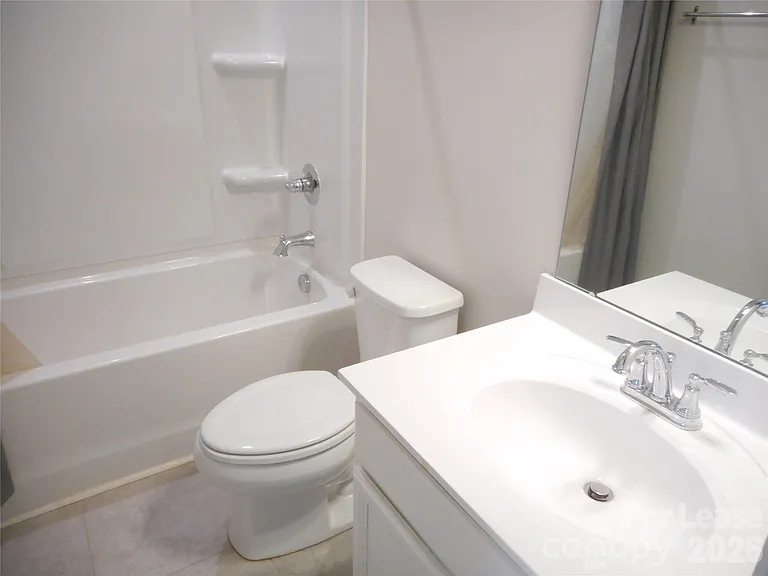 2105 Autumn Olive Ln — Photo 12