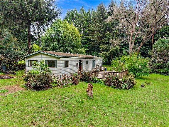 2nd image of 875 Aldergrove Rd