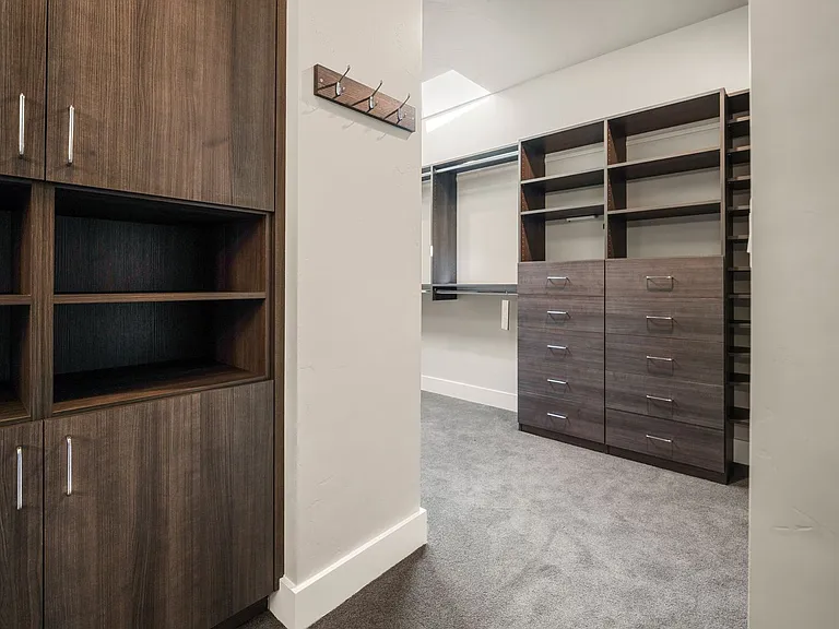 64144 Pioneer Loop — Photo 38