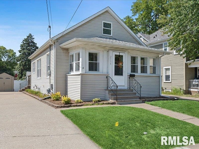 1st image of 2334 Grand Ave