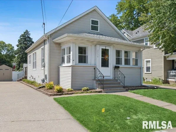 2334 Grand Ave, Davenport, IA 52803