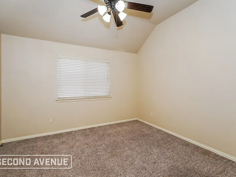 401 Bamborough Dr — Photo 18