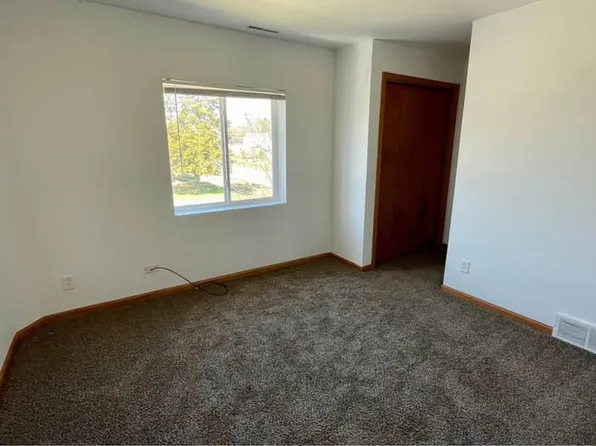 1803 Franklin St, 1803 Franklin St, Cedar Falls, IA 50613