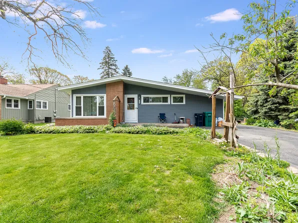 555 W Saint Charles Rd, Lombard, IL 60148