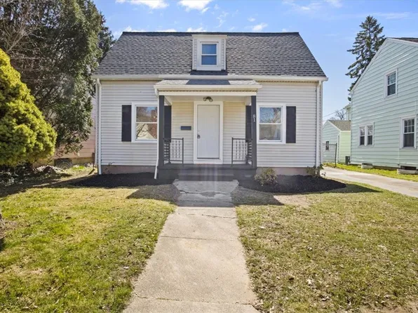 81 Dorothy Ave, Rochester, NY 14615