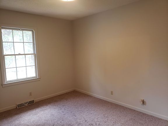 5th image of 178 Pine Creek Court Ext