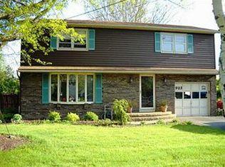 935 Paul Rd, Rochester, NY 14624