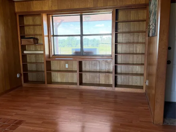 923 County Road 138, Cameron, TX 76520