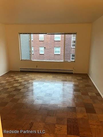 1st image of 525 E Roy St #203