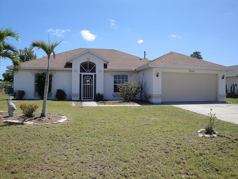 1st image of 2043 SE Franciscan Street