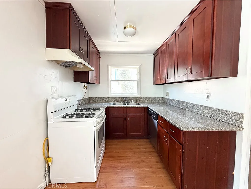 2 bed, 1.5 bath, 650 sqft, $1,500 — Photo 4
