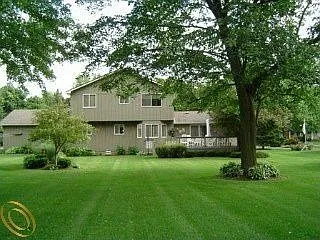 7442 Arrowood Dr photo 1