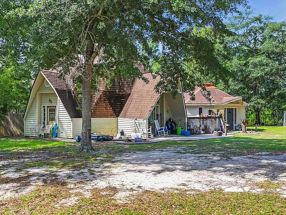 2nd image of 10381 Hardwick Rd.