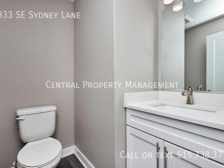 2333 SE Sydney Ln — Photo 11