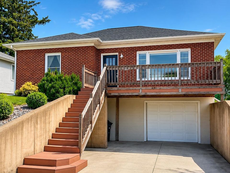 1st image of 2030 Ogilby Rd