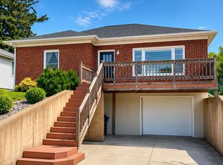 2030 Ogilby Rd, Dubuque, IA 52001