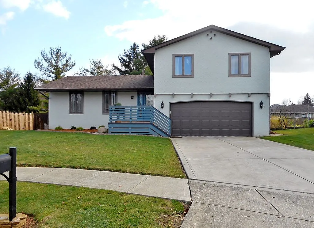 2647 Teak Ct photo 1