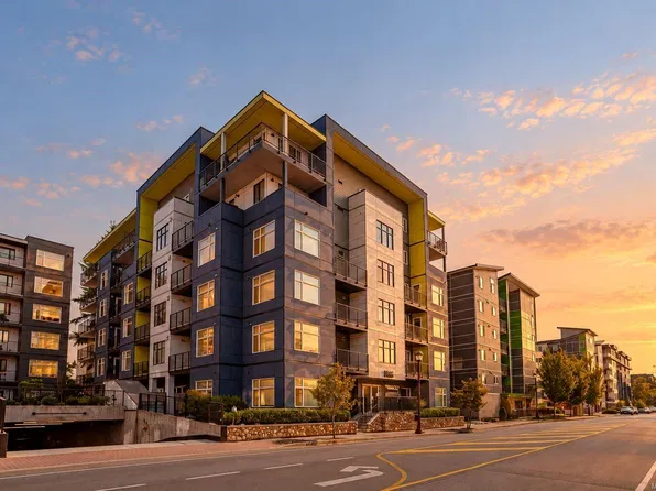 868 Orono Ave #408, Langford, BC V9B 2T8