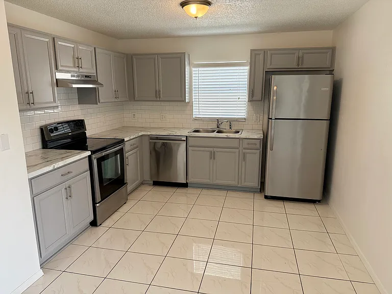 2135 Jessa Dr — Photo 5