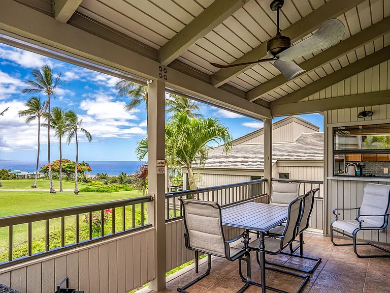 Wailea Ekolu Pl — Photo 2