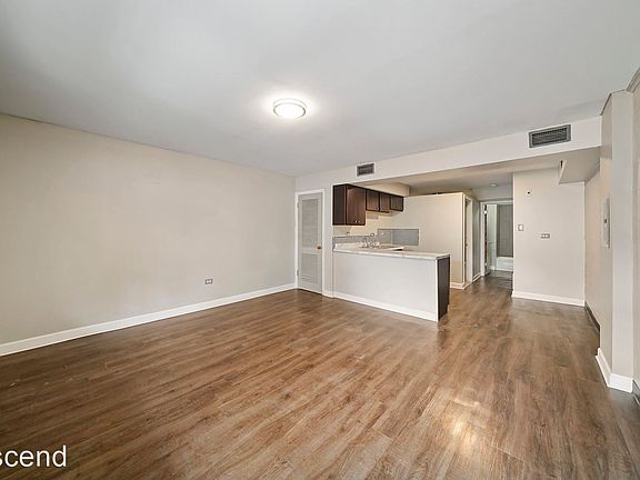 4th image of 7830 S Yates Blvd APT 4