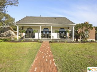 20 La Mesa Dr, New Braunfels, TX 78130