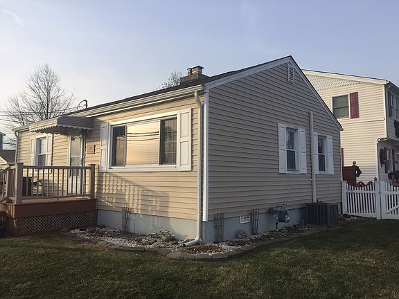 3rd image of 160 Hudson Ave