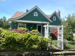 45 S 12th St, Cottage Grove, OR 97424