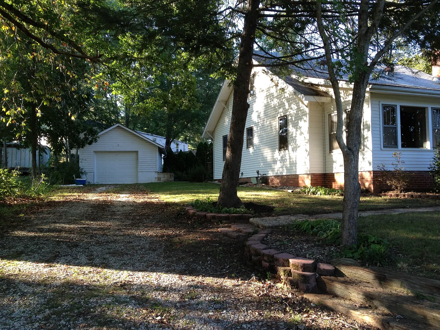 3 bed, 1734 sqft, $2,400 — Photo 3