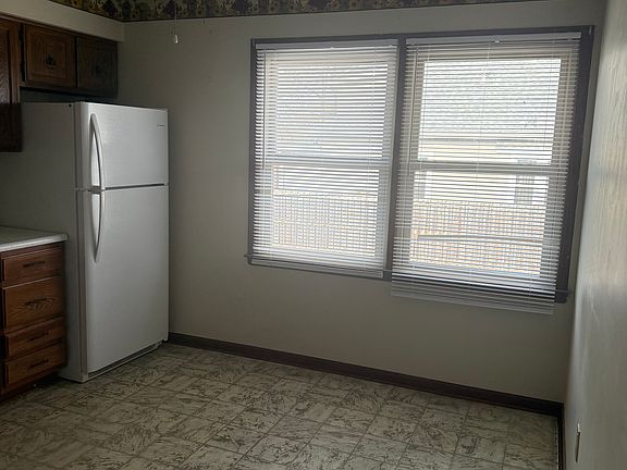 3rd image of 426 W Harrison Ave APT 3